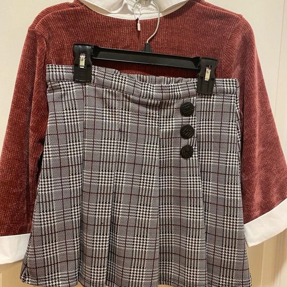 Knit works two piece set with skirt and top sz 12 - Picture 2 of 4